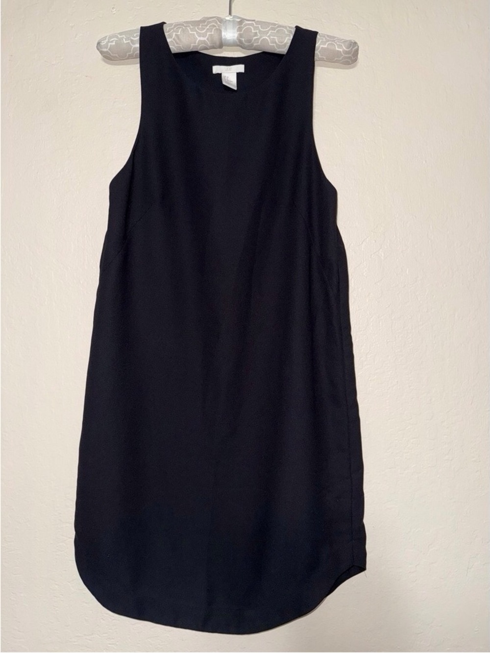 Classic Black Sleeveless Shift Dress